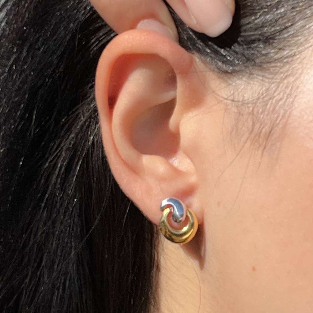 18K SOLID GOLD earrings - multi-tone yellow gold + white gold huggie 2.4g